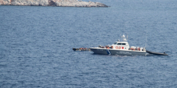 Διασώθηκαν 46 μετανάστες από λέμβο ανοιχτά των Καλών Λιμένων