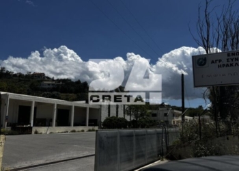 Δομή μεταναστών στις Μαλάδες: Συνάντηση Πλεύρη με βουλευτές και οι έντονες αντιδράσεις
