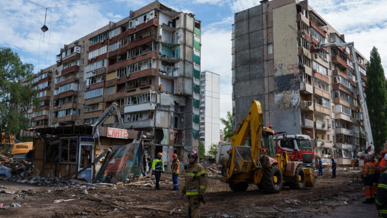 ΕΕ και 36 χώρες εγκρίνουν συγκρότηση Δικαστηρίου για τη ρωσική επίθεση στην Ουκρανία
