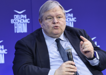 Επίτιμος διδάκτωρ στο ΕΚΠΑ ο Ευάγγελος Βενιζέλος