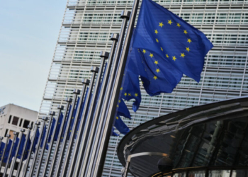 Eυρωπαϊκή Επιτροπή για απειλές Τραμπ: «Όταν υπογράφεις συμφωνία με την Ευρωπαϊκή Ένωση, ξέρεις ότι αυτό θα πάρεις»
