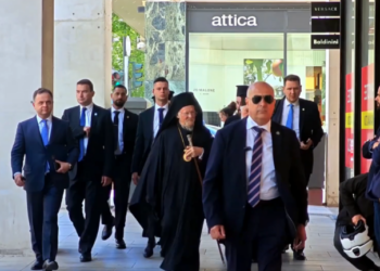 Γεύμα προς τιμήν του Οικουμενικού Πατριάρχη στην Αθηναϊκή Λέσχη - Παρίστανται εκπρόσωποι της κυβέρνησης και της αντιπολίτευσης