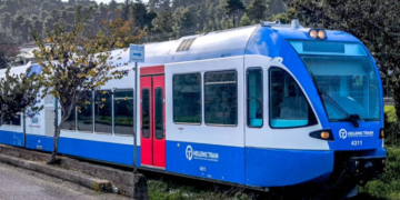 Hellenic Train: Διακοπές δρομολογίων στη γραμμή Κιάτου λόγω πυρκαγιάς στη Νέα Ζωή