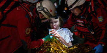 Η Ρωσία έπληξε το Κίεβο με υπερηχητικούς πυραύλους - Zελένσκι: Έπεσαν εκατοντάδες drones και πύραυλοι