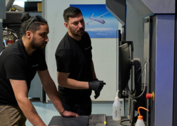 Ιράν: Ανασυγκροτείται ταχέως, ήδη κατασκευάζει drones στη στρατιωτική του βάση -Τι λένε οι αναλυτές