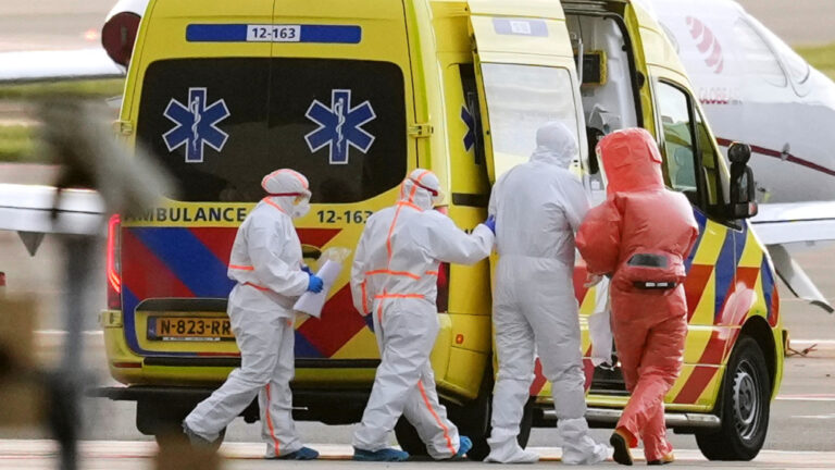 Ισπανία: Ύποπτο κρούσμα χανταΐού σε γυναίκα που επέβαινε στην ίδια πτήση με ασθενή που πέθανε