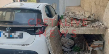 Κρήτη: Μπαλκόνι... έπεσε πάνω σε αυτοκίνητο