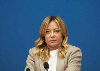 Μελόνι: «Η Ευρωπαϊκή Ένωση είναι ένας γραφειοκρατικός γίγαντας»