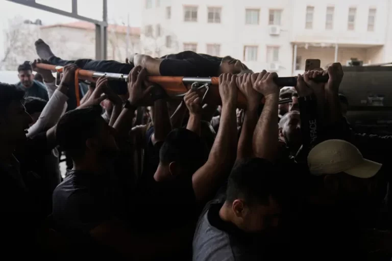 Ναμπλούς