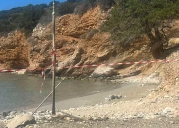Νέο πυραυλικό εξάρτημα ξεβράστηκε σε παραλία του Αγίου Νικολάου