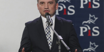 O φυγάς πρώην υπ. Δικαιοσύνης της Πολωνίας βρήκε άσυλο στις ΗΠΑ - Ήταν στην Ουγγαρία του Όρμπαν