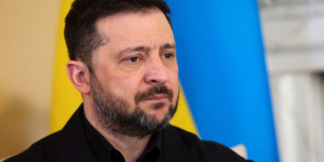 Ο Ζελένσκι υπόσχεται ενίσχυση της αντιαεροπορικής άμυνας σε Οδησσό και Ντνίπρο