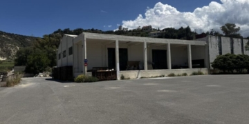 «Όχι» στη δομή μεταναστών στις Μαλάδες: Η επιστολή κατοίκου που «στριμώχνει» την Ελένη Βατσινά