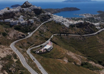 «Όπου Υπάρχει Ελλάδα»: Ρεπορτάζ και ιστορίες από Σέριφο και Σίφνο - Δείτε το trailer