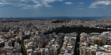 Οσμή αερίου στην Αττική: Γιατί δεν γνωρίζουμε ακόμα την προέλευση του φαινομένου - Οι μετρητές, τα σωματίδια, ο Σαρωνικός