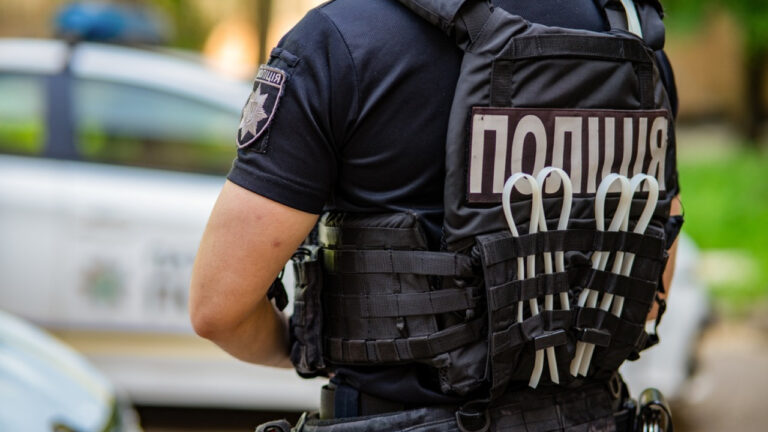 Ουκρανία: Μπαράζ εφόδων σε γραφεία και αξιωματούχους στρατολόγησης για διαφθορά