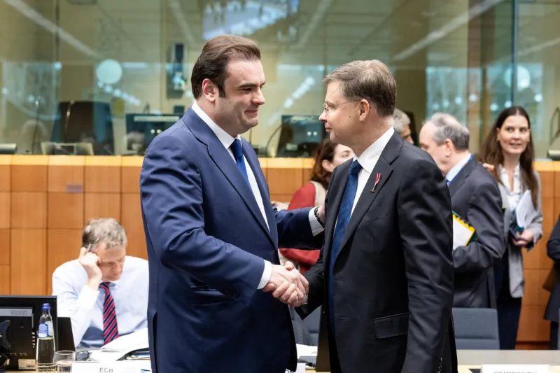 Valdis Dombrovskis, Kyriakos Pierrakakis