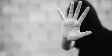 Πάτρα: Άγρια επίθεση σε 13χρονη από συμμαθήτριές της – Την τραβούσαν και βίντεο