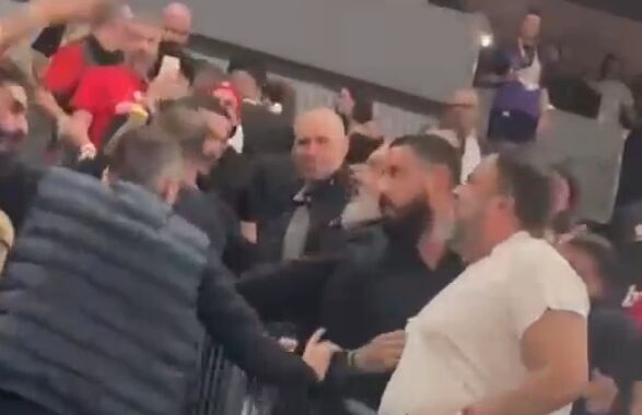 Πιάστηκαν στα χέρια Β. Μαρινάκης και Γ. Δημητριάδης στο Telekom Center – σκίστηκε η μπλούζα του προέδρου της ΠΑΕ Ολυμπιακός!