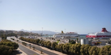 Πλοίο επέστρεψε εσπευσμένα στο λιμάνι του Ηρακλείου για 44χρονο επιβάτη