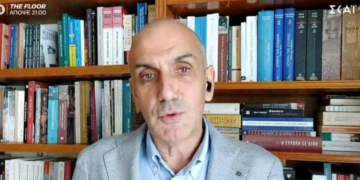 Πώς υποδέχτηκε ο Μανώλης Κωστίδης το νέο μέλος της οικογένειάς του