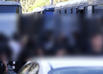 Προφυλακίστηκαν 6 από τους 8 κατηγορούμενους για τη ληστεία σε τράπεζα της Κάτω Τιθορέας - Επεισόδια στα δικαστήρια