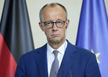 Σε επικίνδυνα μονοπάτια η Γερμανία: Νέα άνοδος της AfD - Δυσαρέσκεια του 85% για τον καγκελάριο Μερτς