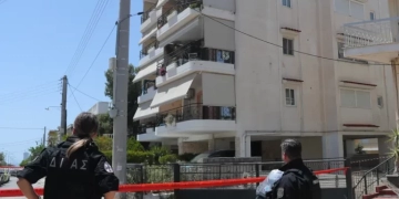 Σε σοβαρή κατάσταση στη ΜΕΘ η 17χρονη που έπεσε με τη φίλη της στο κενό