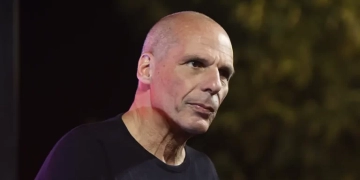 Στην Κρήτη ο Γιάνης Βαρουφάκης