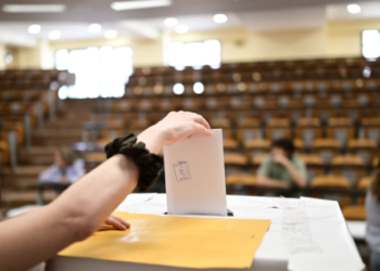 Στις κάλπες σήμερα οι φοιτητές: Σε εξέλιξη η διαδικασία - Δείτε βίντεο