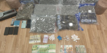 Σύλληψη 3 ατόμων για κατοχή και διακίνηση ναρκωτικών στην Αττική