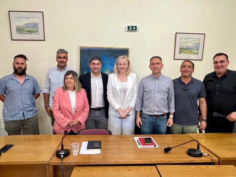 Συνάντηση Αυγενάκη με τη Διοικούσα Επιτροπή του ΤΕΕ/ΤΑΚ για αδειοδοτήσεις, περιουσιακά ζητήματα και οικισμούς