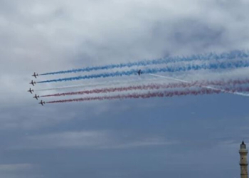 Τα Red Arrows «έσκισαν» τον ουρανό πάνω από το ενετικό λιμάνι των Χανίων- Δείτε βίντεο