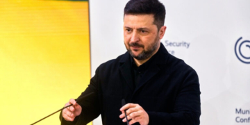 Ζελένσκι: Η Ευρώπη να επιλέξει ποιος θα την εκπροσωπήσει στις διαπραγματεύσεις για την Ουκρανία