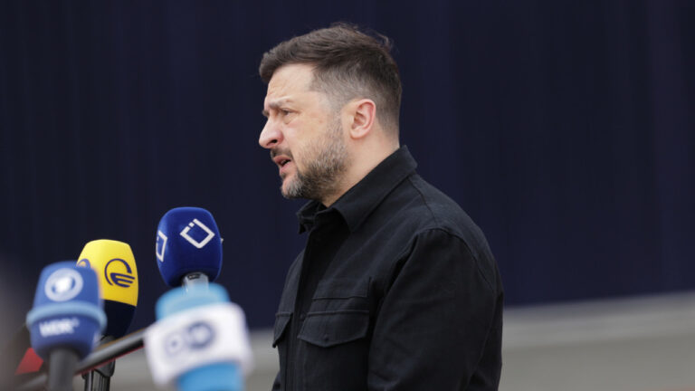 Ζελένσκι: Η Ρωσία ετοιμάζει επίθεση κατά της Ουκρανίας με τη χρήση του πυραύλου «Oreshnik»
