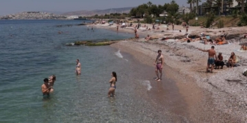 Αυτές είναι οι παραλίες του Ηρακλείου όπου απαγορεύεται η κολύμβηση