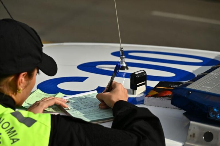 Αντιδρούν οι λογιστές στα Χανιά για τους ελέγχους από την τροχαία: “Όταν η οδική «ασφάλεια» μετατρέπεται σε εργαλείο εσόδων”