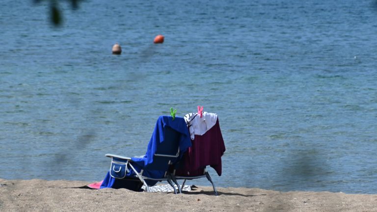 Απαγόρευση κολύμβησης σε παραλία του δήμου Σιθωνίας μετά από βλάβη στον βιολογικό καθαρισμό