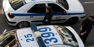 Χανιά: Αστυνομική επιχείρηση σε καταυλισμούς Ρομά – Δεκάδες οι προσαγωγές