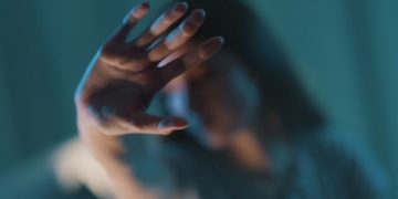 Χανιά: Πεθερά και σύντροφος επιτέθηκαν σε 39χρονη μπροστά στα ανήλικα παιδιά της