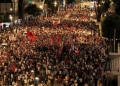 Διαδηλωτές πέταξαν αυγά σε αυτοκίνητα βουλευτών στην Αλβανία - Η αστυνομία προχώρησε σε συλλήψεις