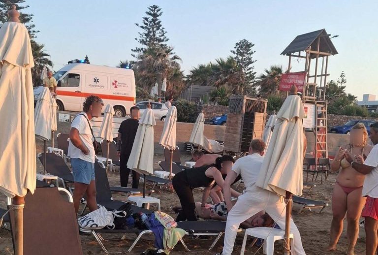 Διάσωση – θρίλερ σε παραλία των Γουβών: 30χρονος παρασύρθηκε από τα κύματα, ανασύρθηκε ζωντανός μετά από ηρωική προσπάθεια