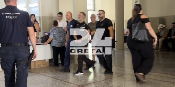 Δική μικρού Άγγελου: Στα δικαστήρια η μητέρα και ο πρώην σύντροφός της εν αναμονή της απόφασης