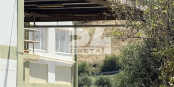 Δομή Μεταναστών: Κλιμάκιο της πολεοδομίας στις πρώην αποθήκες Σκουλούδη
