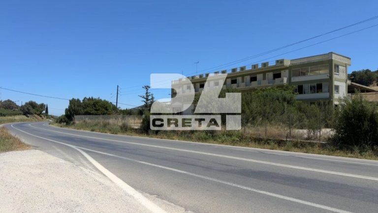 Δομή μεταναστών στους Αθανάτους: Σήμερα το αποτέλεσμα του πολεοδομικού ελέγχου στις πρώην αποθήκες Σκουλούδη
