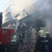 Δύο τραυματίες από τη φωτιά σε διώροφη μονοκατοικία στην Καλλιθέα: Ένα άτομο πήδηξε να σωθεί - Δείτε βίντεο