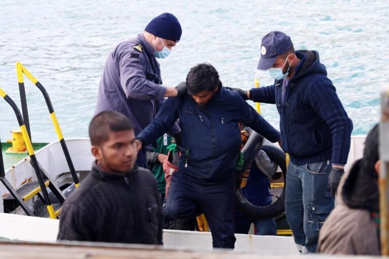 Εντοπισμός και διάσωση 27 μεταναστών στους Καλούς Λιμένες