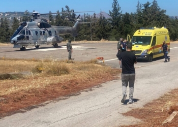 Επείγουσα αεροδιακομιδή με Super Puma στο Νοσοκομείο Χανίων για ναυτικό που ένιωσε αδιαθεσία