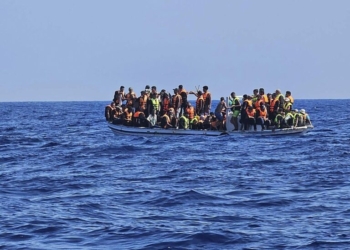 Επιχείρηση διάσωσης 48 μεταναστών νότια των Καλών Λιμένων