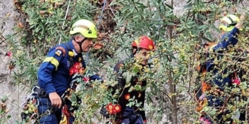 Επιχείρηση διάσωσης για τραυματισμένη γυναίκα στο φαράγγι της Ίμπρου